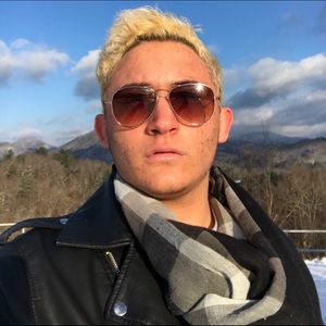 Meet your Posher, Jake